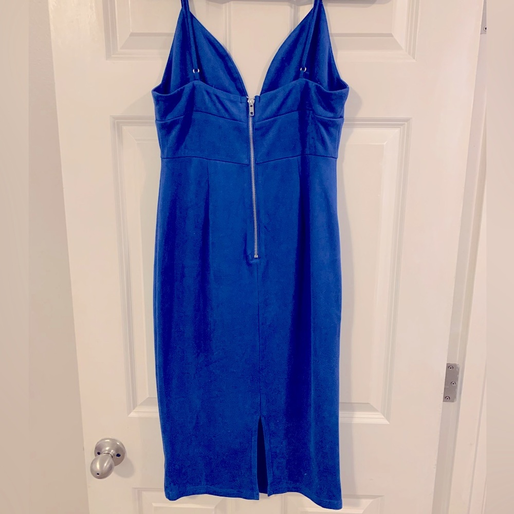 3/$25 ⭐️ Lulu’s suede/velvet royal blue dress - Picture 3 of 4